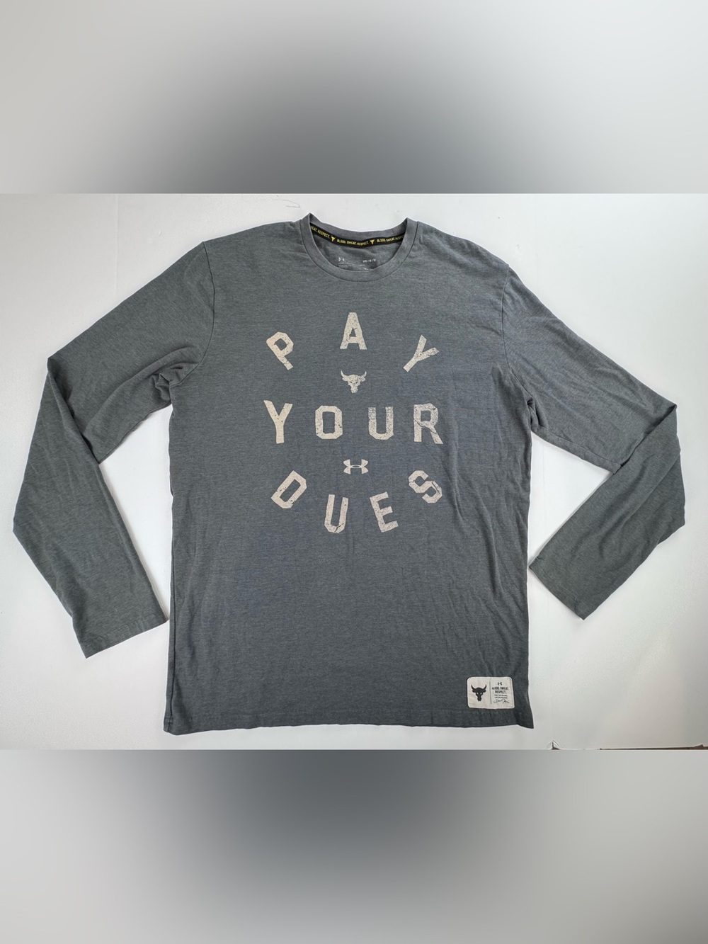Under Armour Men Medium Long Sleeve 'Pay Your Dues' Graphic Tee - Charcoal Gray